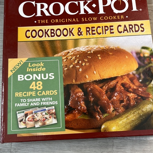 Crock pot  Cook Book w/ bonus recipe cards slow cookers - Picture 2 of 6